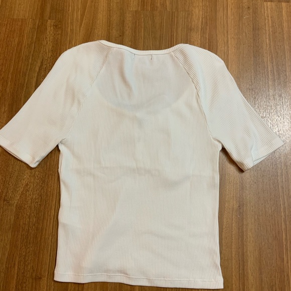Never worn J. CREW white ribbed top - Picture 2 of 2